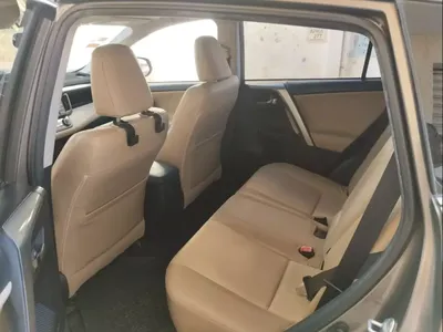 Toyota RAV4 Plug-in - Photo 2