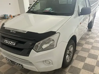 Isuzu D max 2017 230000 km