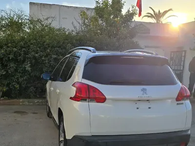Peugeot 2008 - Photo 4