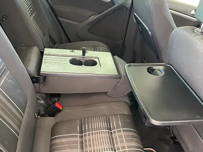 Volkswagen Tiguan - Photo 2