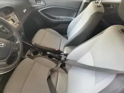 Hyundai I20 - Photo 5