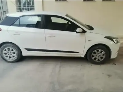 Hyundai I20 - Photo 3
