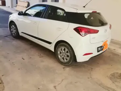 Hyundai I20 - Photo 2
