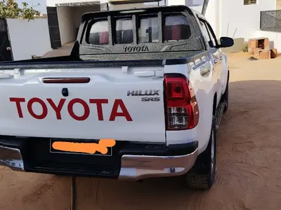 Toyota Hilux - Photo 8