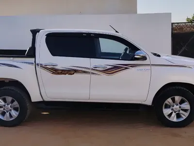 Toyota Hilux - Photo 4