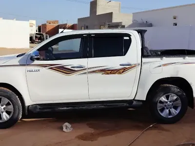 Toyota Hilux - Photo 3