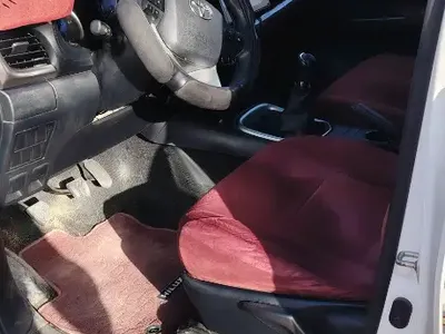 Toyota Hilux - Photo 2