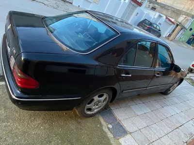 Mercedes Classe E - Photo 2
