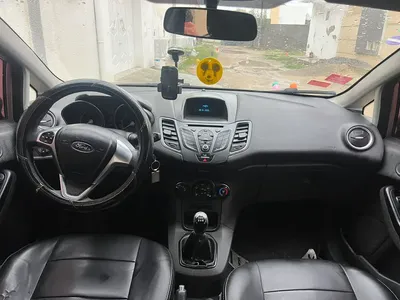 Ford FIESTA - Photo 4