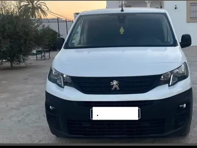 Peugeot Partner 2021 94000 km