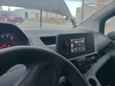 Peugeot Partner - Photo 2