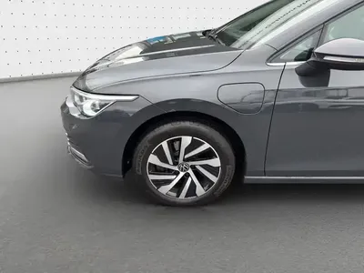 Volkswagen Golf - Photo 9