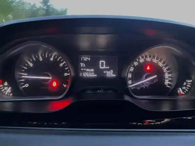 Peugeot 208 - Photo 3