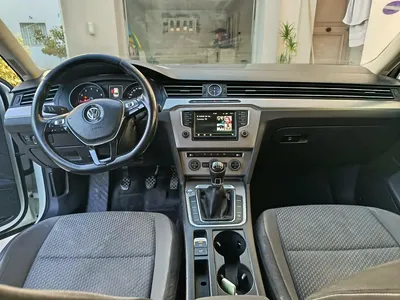Volkswagen Passat - Photo 2