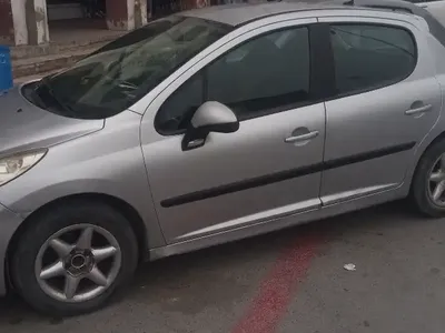 Peugeot 207 - Photo 3