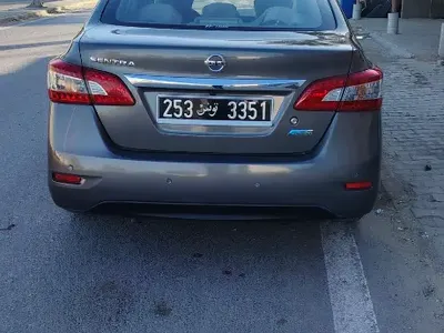 Nissan Sentra - Photo 8