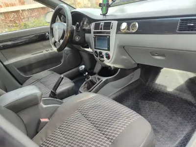 Chevrolet OPTRA - Photo 6