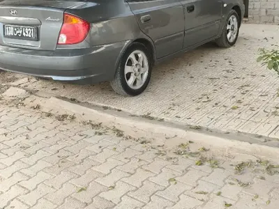Hyundai ACCENT - Photo 9