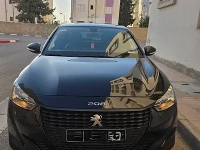 Peugeot 208 - Photo 2