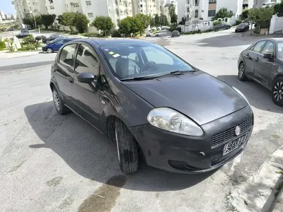 Photo Fiat Grande punto 2013 172300 km - Prix 25 500 DT