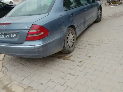 Mercedes  2004 379 km