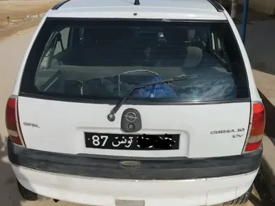 Photo Opel Corsa 1998 300000 km - Prix 9 800 DT