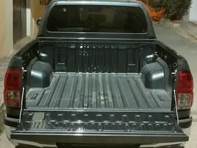 Toyota Hilux - Photo 3