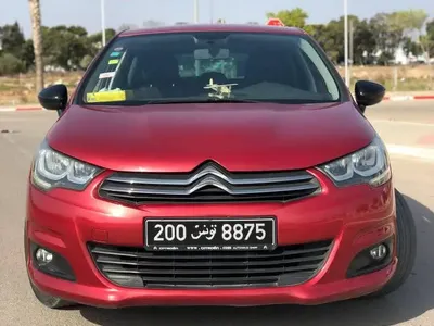 Citroen C4 2017 119000 km essence 