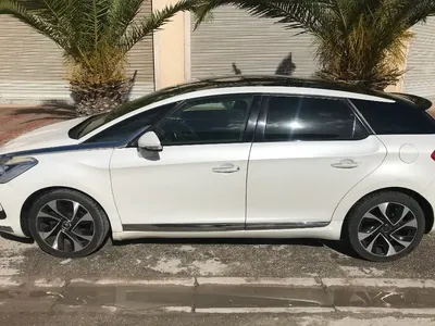 Photo AV DS5, Décembre 2014, 9CV Essence, 135000 Km.‎ - Prix 50 000 DT