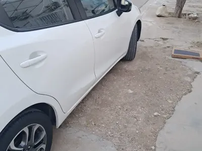 Mazda MAZDA2 - Photo 7