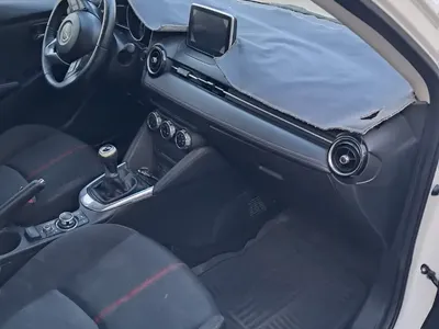Mazda MAZDA2 - Photo 3