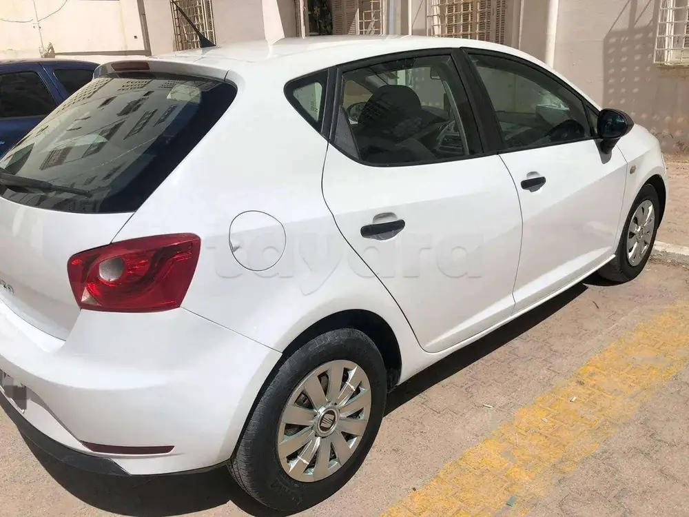 Seat Ibiza - Photo 3