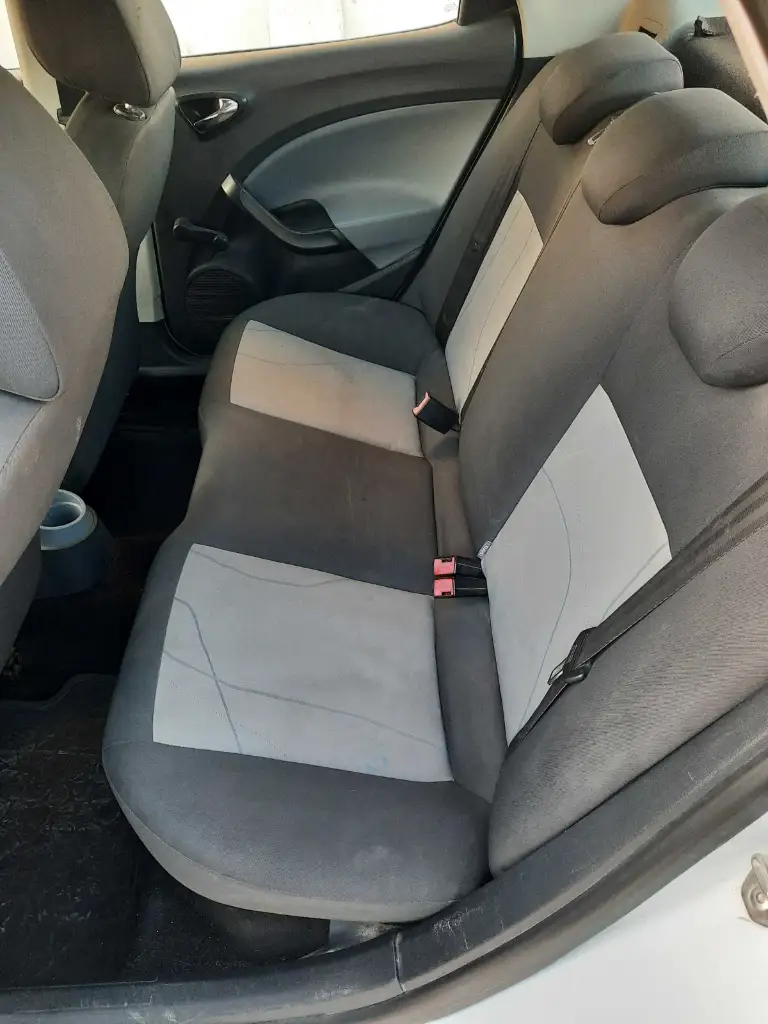 Seat Ibiza - Photo 5