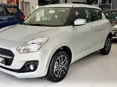 Photo Suzuki Swift 2023 100000 km - Prix 41 000 DT