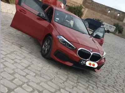 Photo Bmw 118i 2021 40000 km - Prix 123 DT