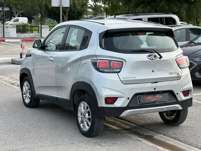Mahindra KUV 100 - Photo 5
