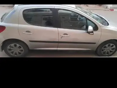 Peugeot 207 2008 294 km