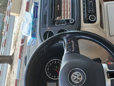 Volkswagen Tiguan - Photo 2
