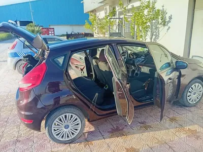 Ford FIESTA - Photo 6
