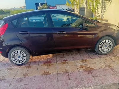Ford FIESTA - Photo 2