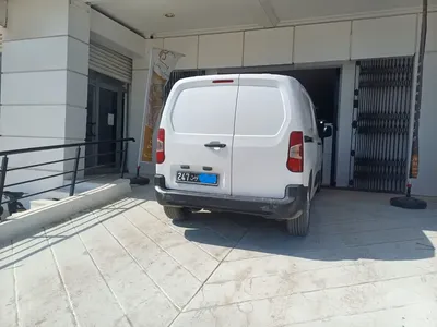 Peugeot Partner - Photo 10