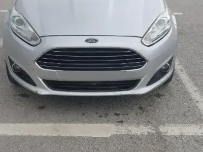 Ford FIESTA - Photo 6