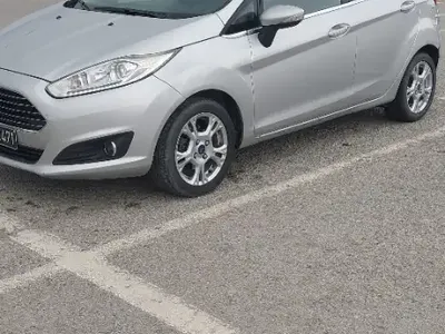 Ford FIESTA - Photo 5