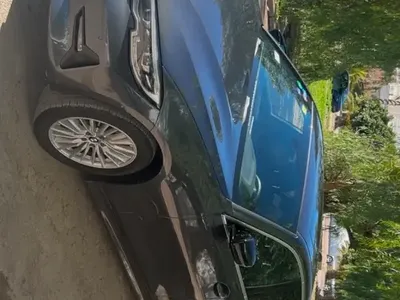 Photo BMW 320i (série 3) Sportline 1.6L - 9CV modèle 2022 38000 km - Prix 115 000 DT