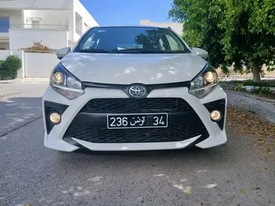 TOYOTA AYGO PREMIÈRE MAIN TRÈS PROPRE 