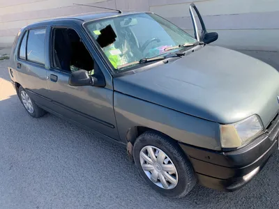 Photo Renault Clio 1993 300000 km - Prix 11 500 DT