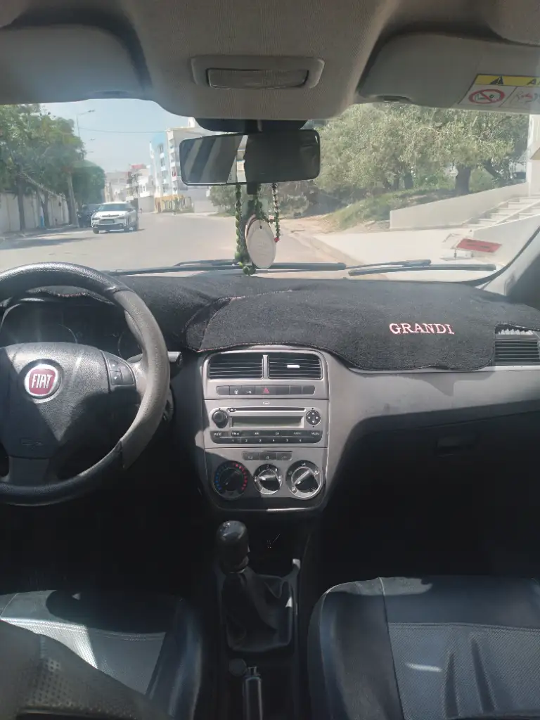 Fiat PUNTO - Photo 4