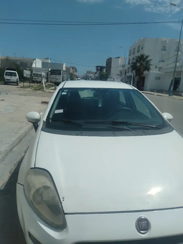 Fiat PUNTO - Photo 6