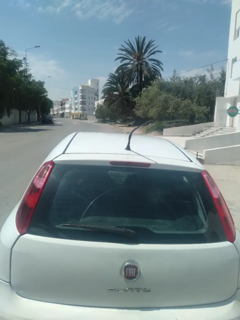Fiat PUNTO - Photo 8