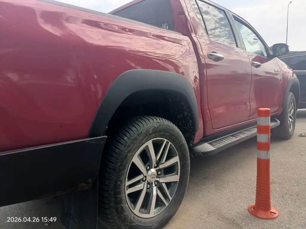 Toyota Hilux - Photo 4